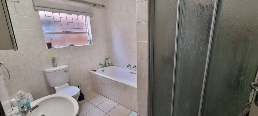 3 Bedroom Property for Sale in Langenhovenpark Free State